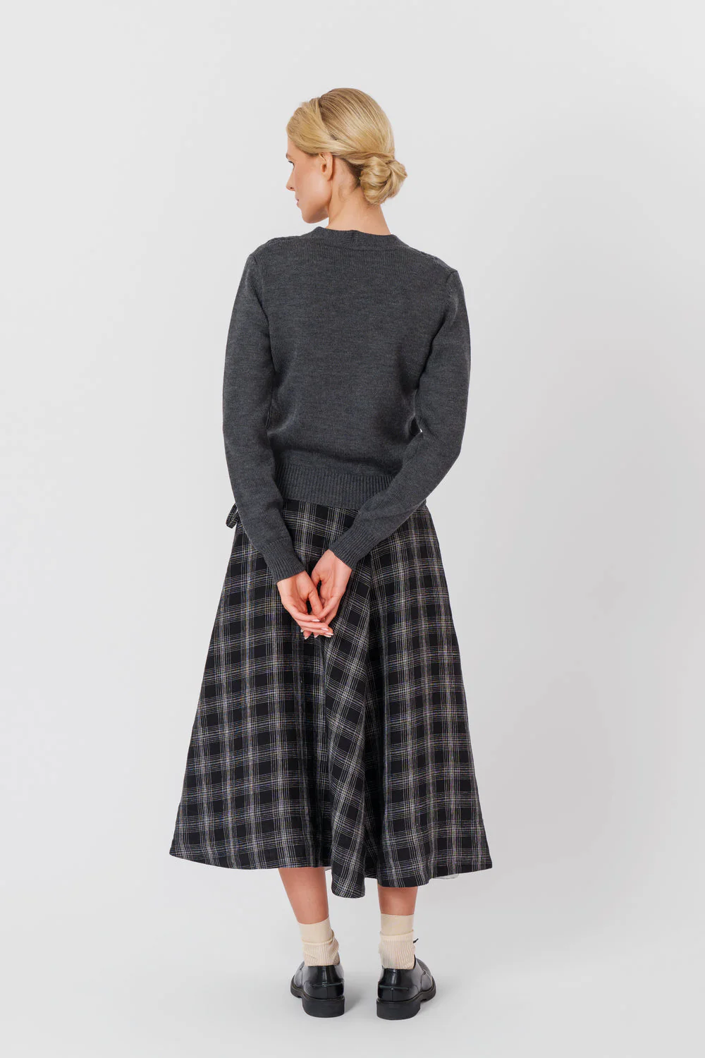 Elaine – Merino Wool Cardigan in Charcoal Grey - Image 3
