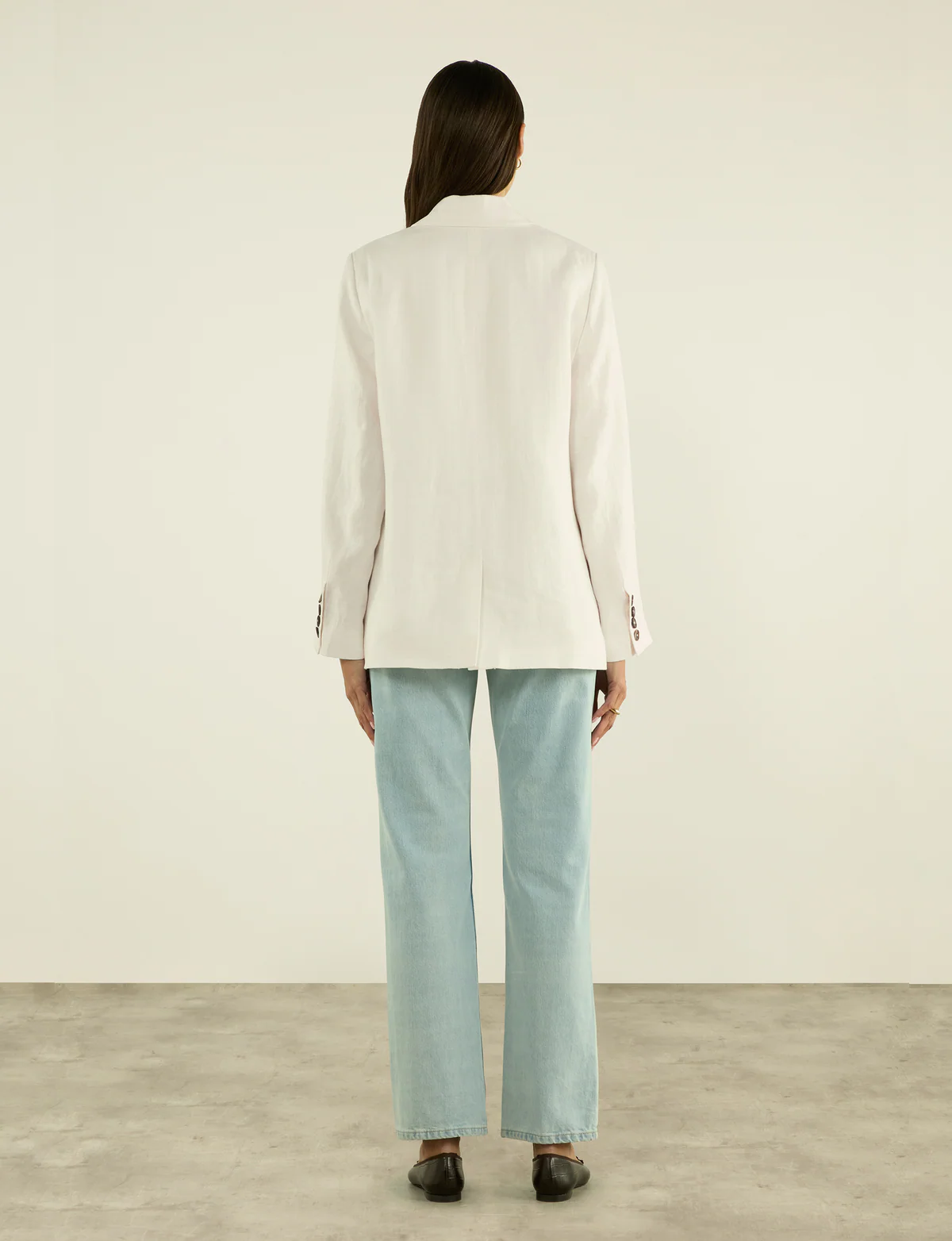 Linen Hutton Blazer in Navy - Image 7