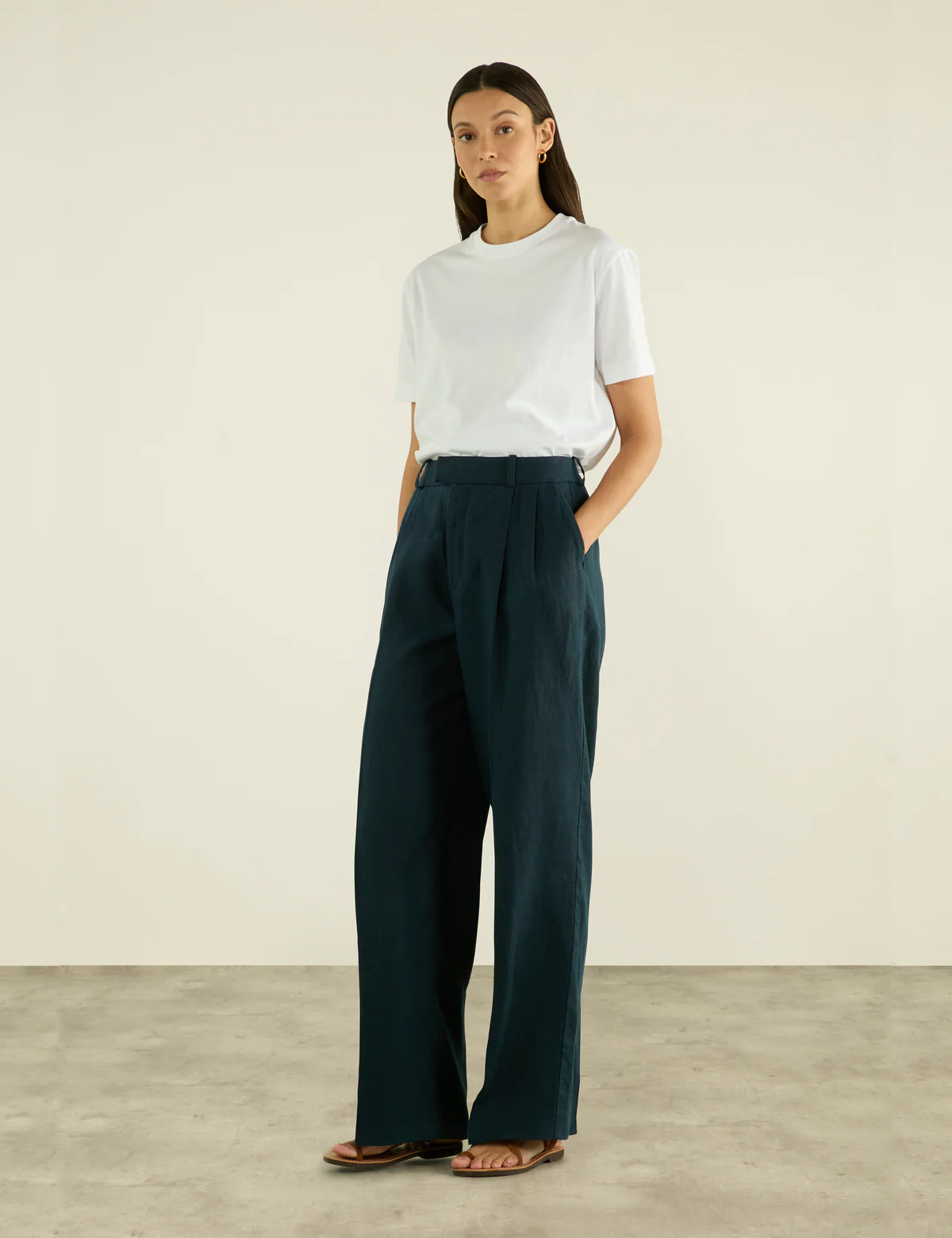Linen Rampling High Waisted Wide Leg Trouser in Navy