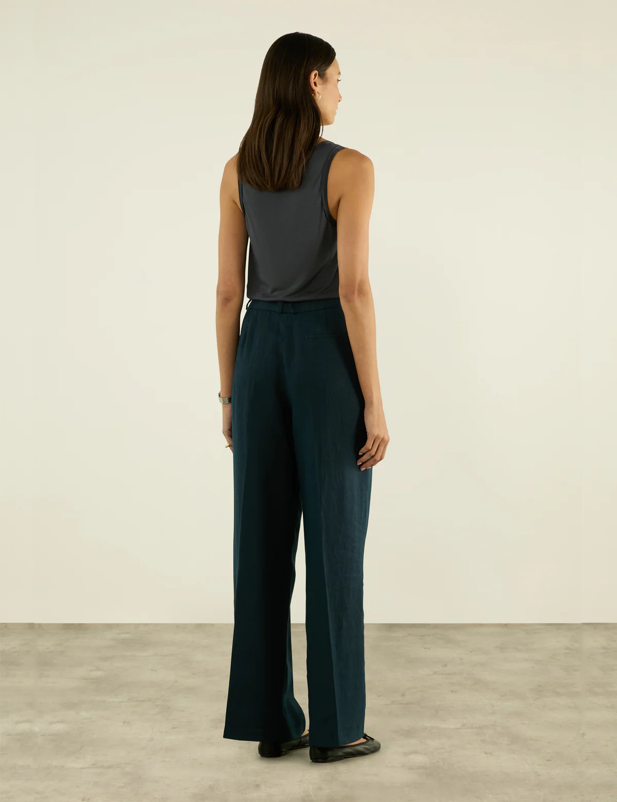 Linen Rampling High Waisted Wide Leg Trouser in Navy - Image 2