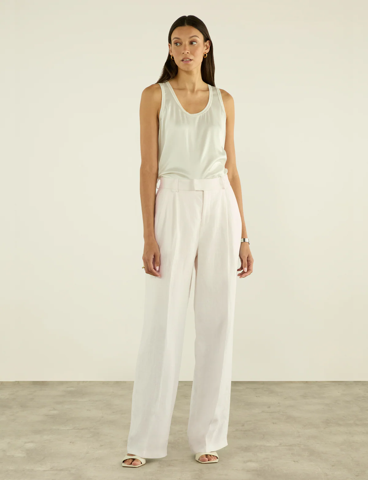 Linen Rampling High Waisted Wide Leg Trouser in Navy - Image 5