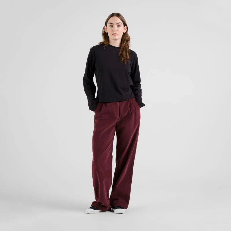 Vickeleby Organic Cotton Corduroy Pleated Trousers in Off-White - Image 8
